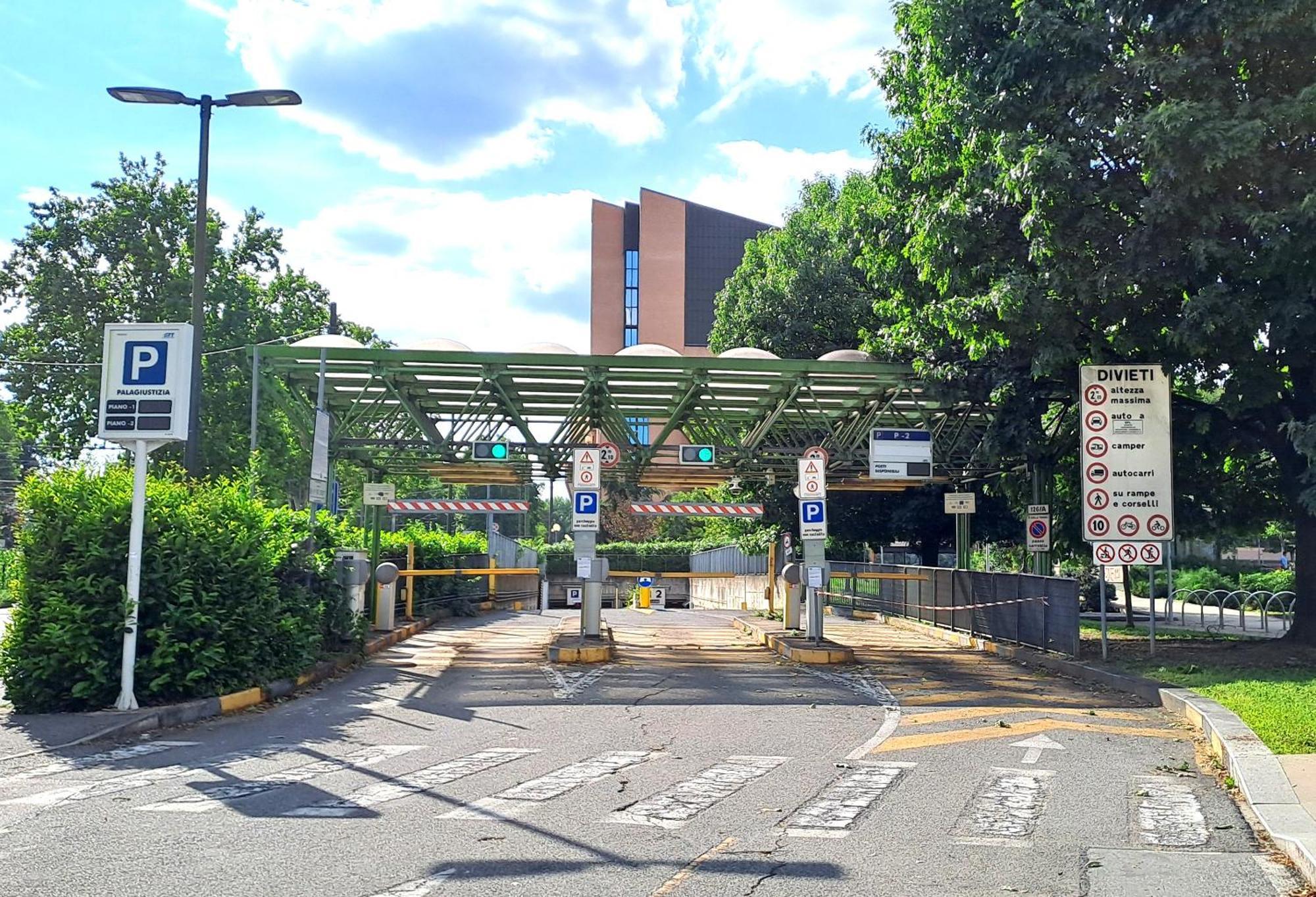 Appartam Liberty In Porta Susa Parcheggio Turin